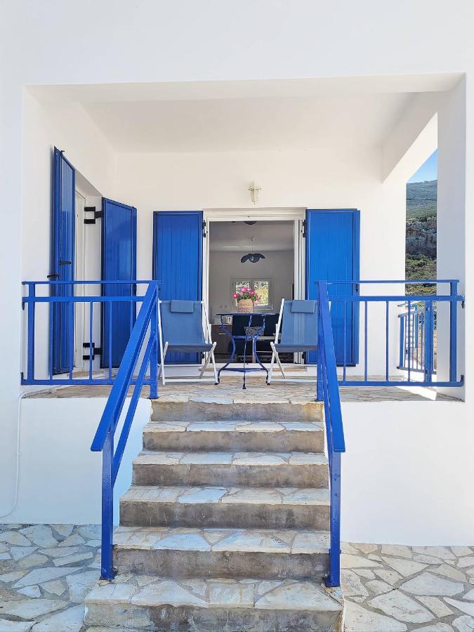 Sempreviva Sea Houses Diakofti Exterior photo
